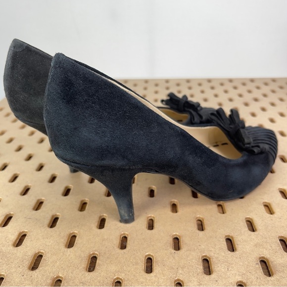 Enzo Angiolini Easorte Black Suede Bow Toe Pleated 3 inch Heel Size 7 - Picture 9 of 10